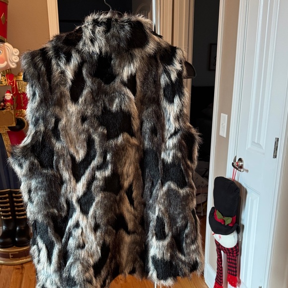 Rachel Zoe Animal Print Faux Fur Vest - Picture 3 of 3